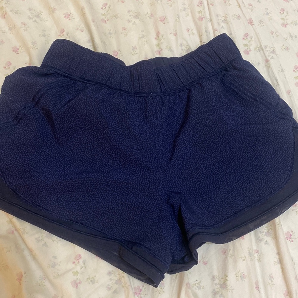 Lululemon Two With One Short Reversible size 4